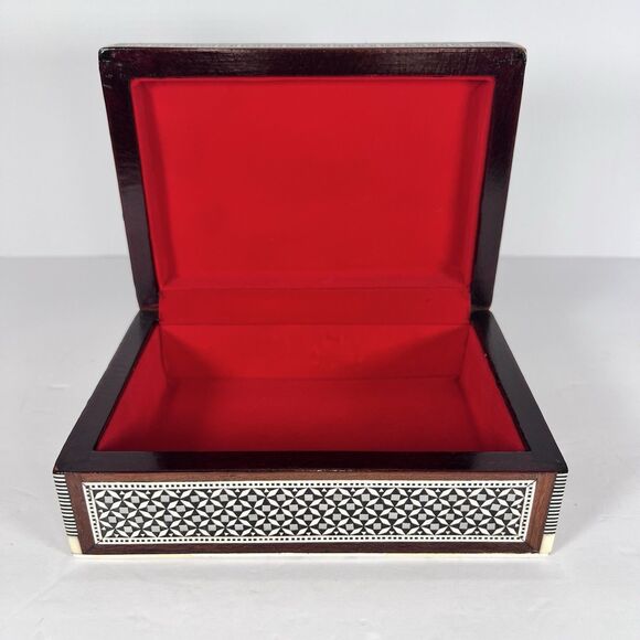 VTG Handcrafted Wooden Trinket Box Inlayed with Mother of Pearl/Abalone 1950's - Picture 2 of 13